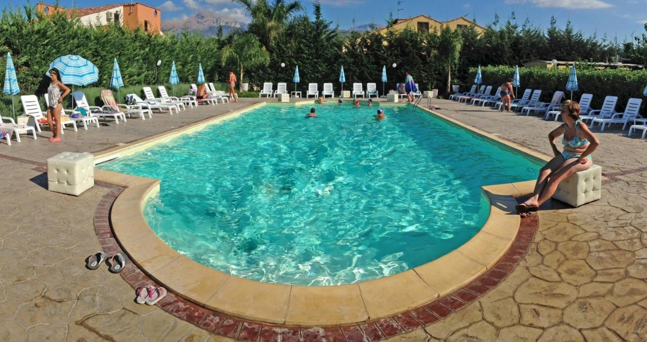 Ferienwohnung Casa Vacanza Paradise Vicino Cefalu Con Servizio Di Piscina A 3 Chilometri Campofelice Di Roccella Exterior foto