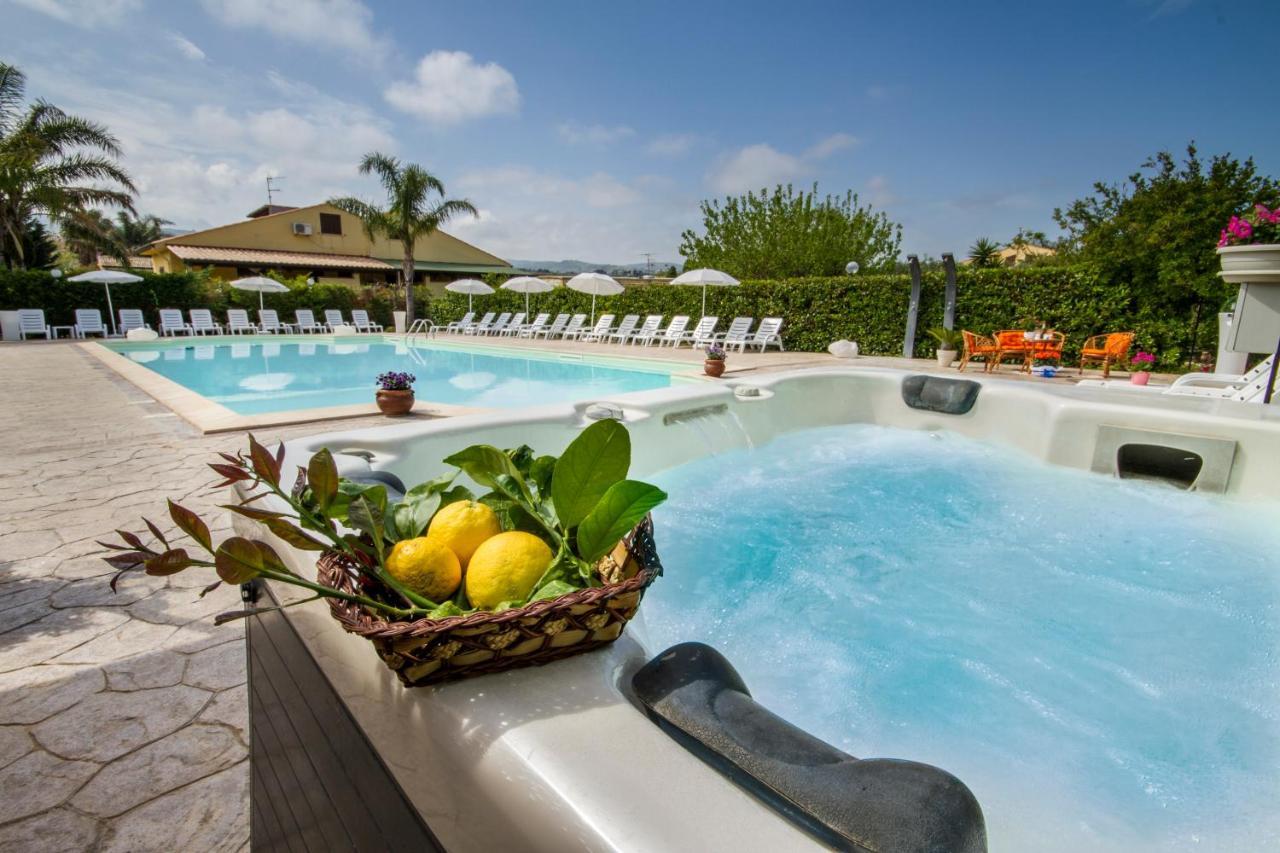 Ferienwohnung Casa Vacanza Paradise Vicino Cefalu Con Servizio Di Piscina A 3 Chilometri Campofelice Di Roccella Exterior foto